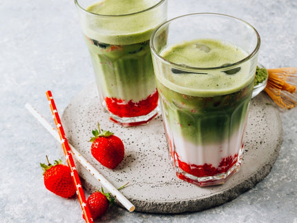 ZomerTip: Iced Matcha Strawberry Latte ZomerTip: Iced Matcha Strawberry Latte